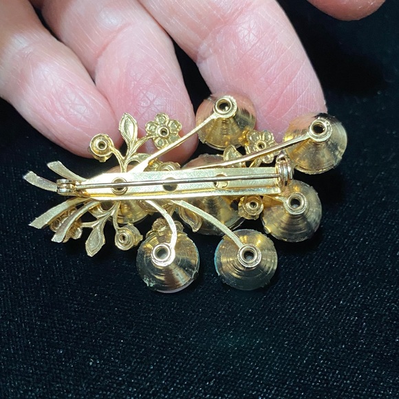 Vintage Gold and Red Floral Brooch - Picture 6 of 9